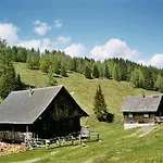 Waldhauser Apartman *