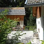 Waldhauser Apartman *